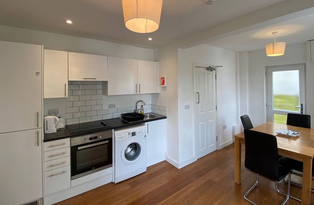 5 Bedroom House Town Centre