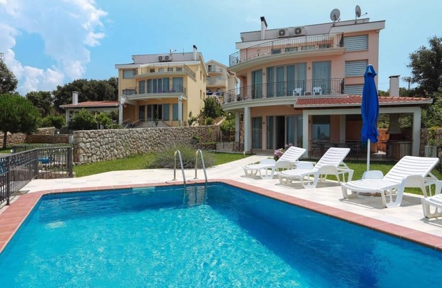 5 bedroom Villa with private beach and pool