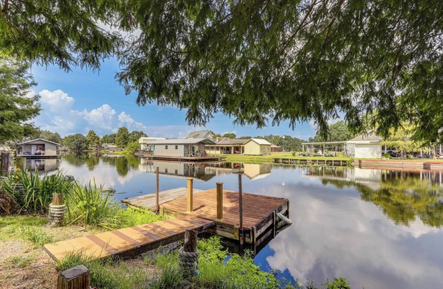 5 Mi to Downtown Morgan City: Waterfront Retreat