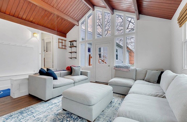 5 Min Walk Bills Stadium | Private Buffalo Home