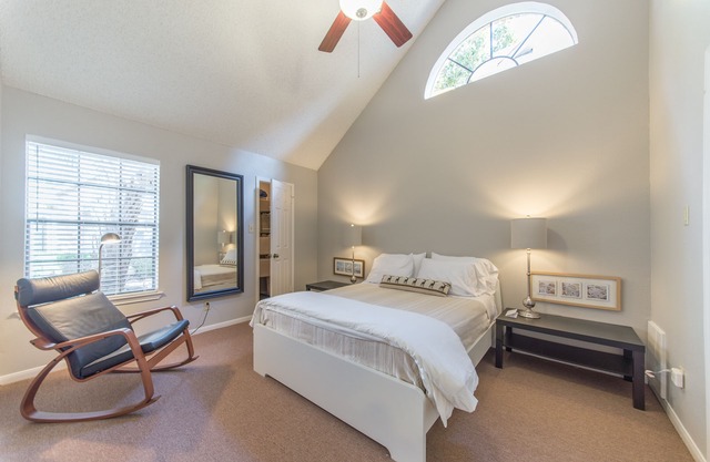 5 star host for 7 years! 2/2 TX MEDCENTER MD ANDERSON