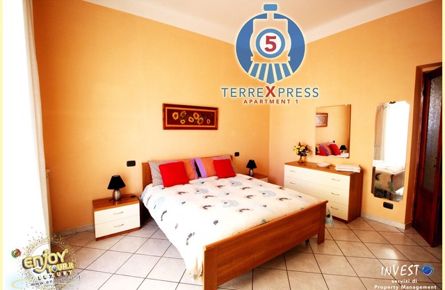 5 Terre Express 1 - Near the Railway station