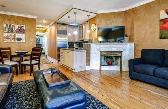 57 #3 - Gold Coast Getaway Suite 3 - Sleeps 6