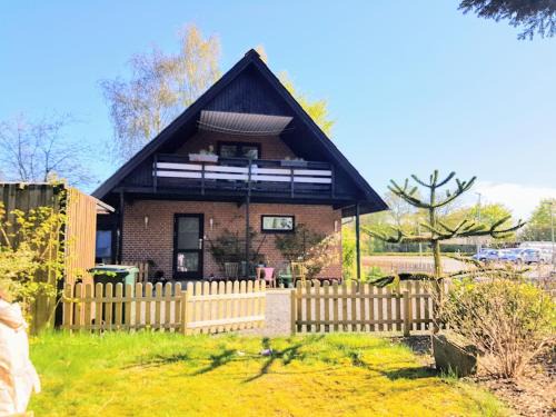 5min walk to LEGO House - two bedrooms on Loft floor with Balcony * with garden