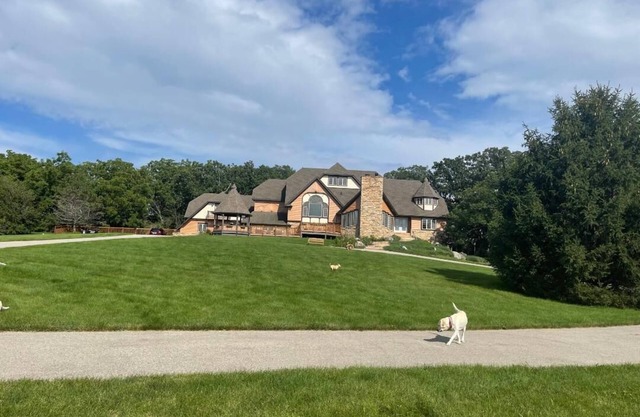 6 bd Country Estate on 28 Acres near Lk Geneva w/Ponds, Trails, Fenced Dog-park