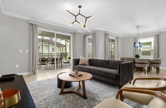 6 Bedroom/5 Bathroom Storey Lake (4371 RS)