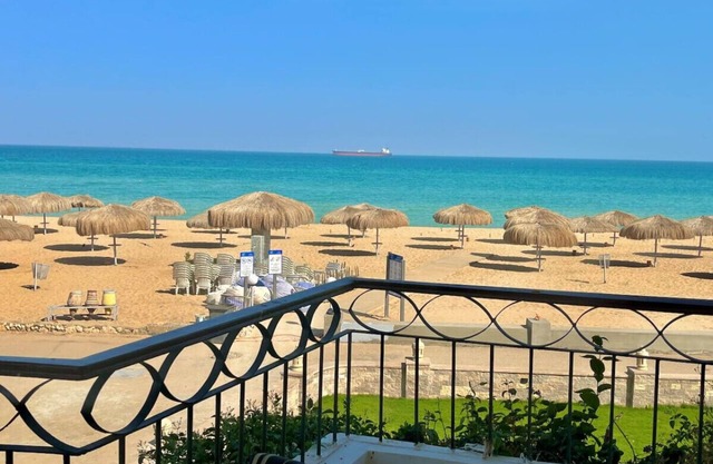 6 beds/Beachfront Redsea Chalet Gorgeous View
