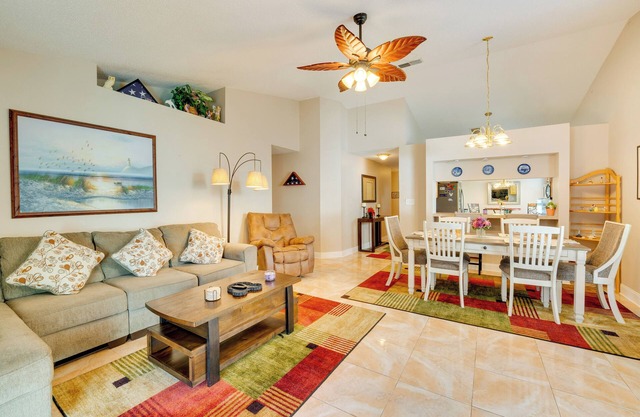 6 Mi to Disney: Pet-Friendly Kissimmee Home