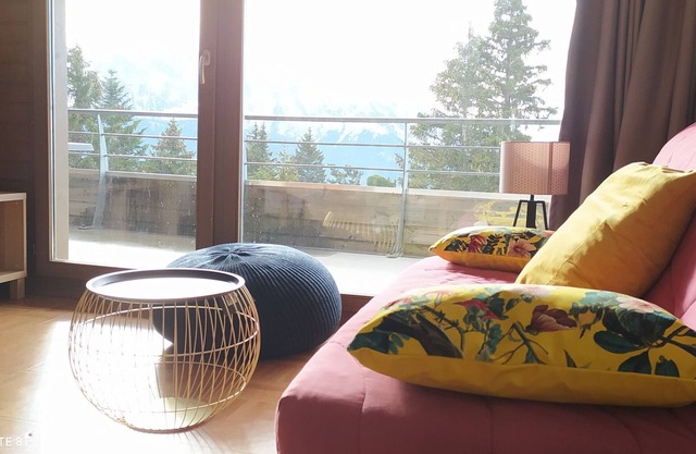 6-person apartment, ski-in/ski-out, balcony, 3*, No pets allowed