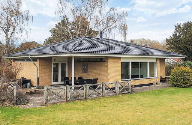 6 person holiday home in Gilleleje-By Traum