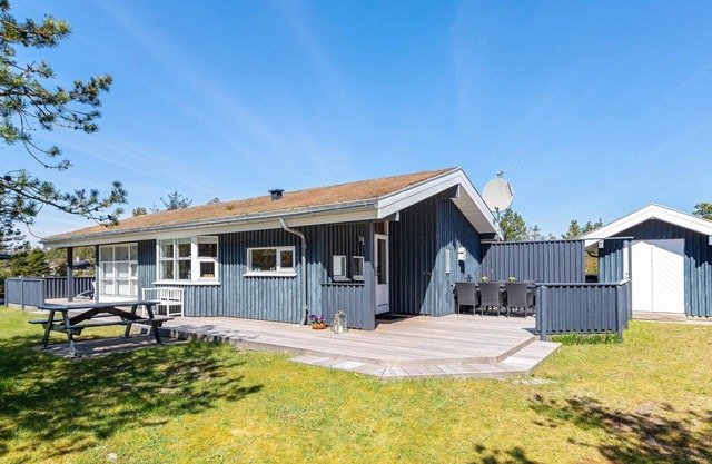 6 person holiday home in Pandrup-By Traum