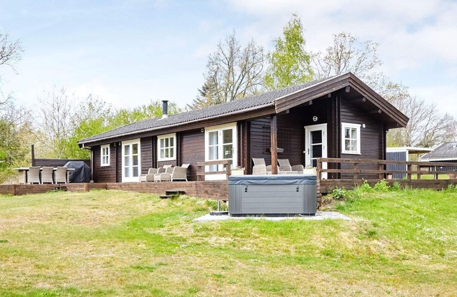 6 person holiday home in Asnæs