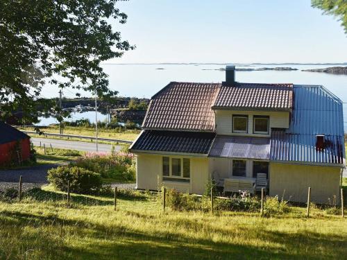 6 person holiday home in MIDSUND-By Traum