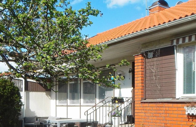 6 person holiday home in MARIANNELUND