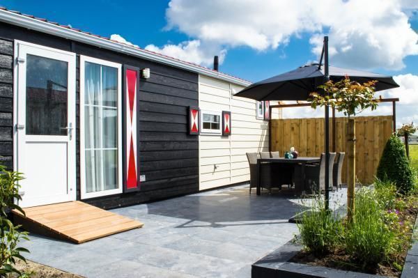 6 person modern holiday chalet on a family park, also suitable for those with disabilities in Serooskerke