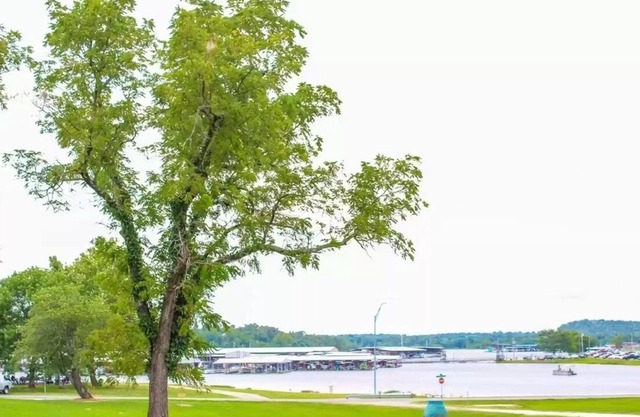 601 At The Cove located near marina, boat ramp, beach, water park & dining