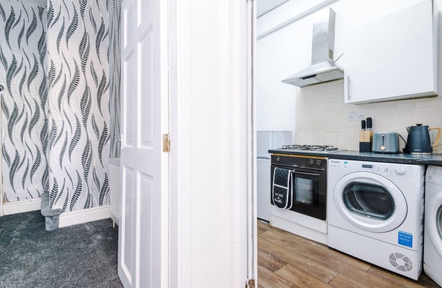 65 Inch TV & Luxurious 2 Bedroom Suite for Your Ultimate Getaway Open