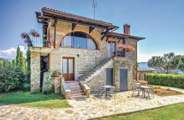 7 bedroom accommodation in Pratovecchio -AR-