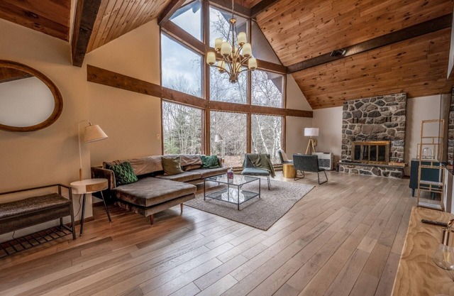 7 Bedroom Luxurious Chalet In Windham, NY