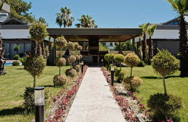 7 Person, Modern Architecture Villa - AWZ 260