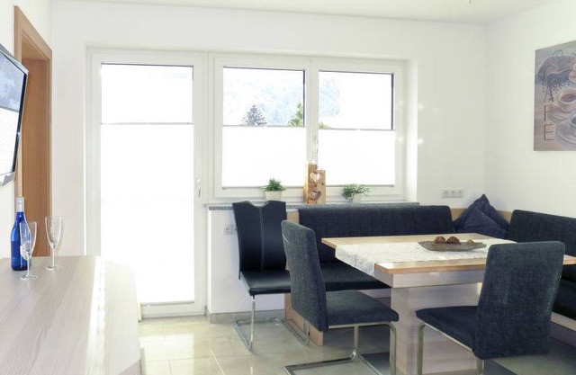 75 m² Apartment ∙ 3 bedrooms ∙ 6 guests