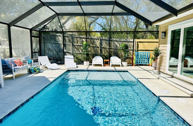 7BD/5BA, Heated Pool @ the Beach! Game Garage, Mini Golf, & More! 10min to DT