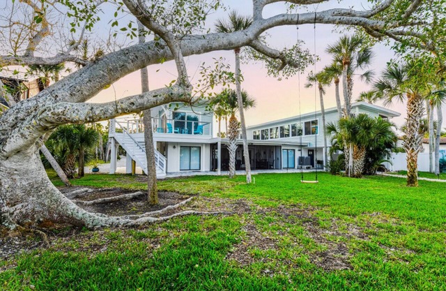 7BR, 3BA, Sleeps 17 near Englewood Beach, Manasota Key