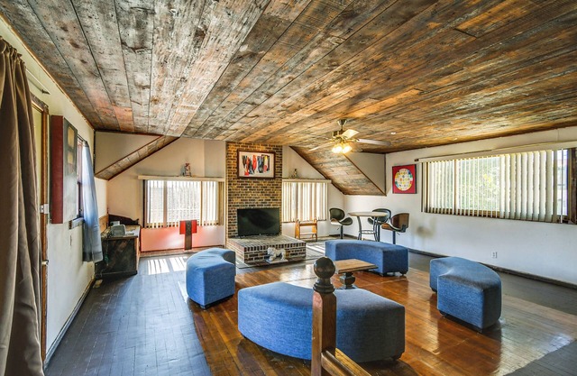 8 Mi to Lake Panorama: Cozy Family Getaway