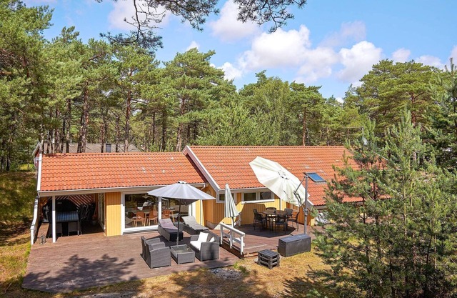 8 person holiday home in Nexø-By Traum