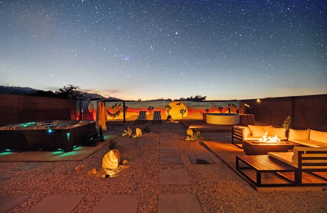 8mins JT Natl Park, 2mins dwtn Pool Hot Tub Sauna