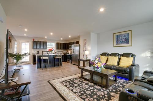 9 Mi to Duke University Spacious Home with Yard!