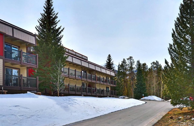97 m² Condo ∙ 2 bedrooms ∙ 5 guests