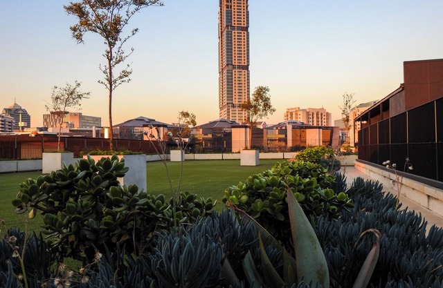 A 1-bedroom apartment in a Top 5 nationwide neighbourhood, Sandton Johannesburg!