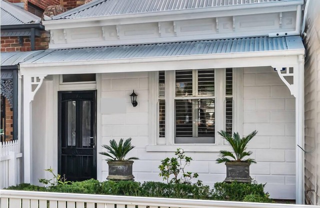 A+Albert Park. Bespoke Brilliance. 4Bed 2Bath.