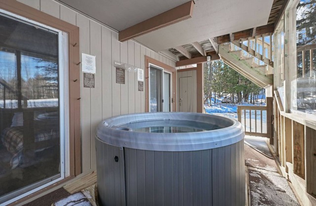 A Comfortable Trailside Condo Along the Flintlock Trail with A Shared Outdoor