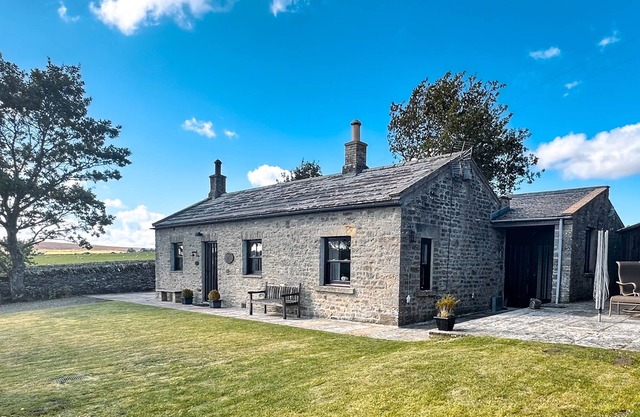 A cosy hillside hideaway in the heart of the Yorkshire Dales
