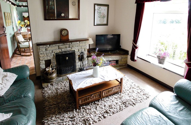 A cottage wing, with outstanding views.