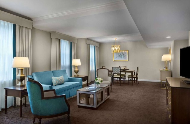 A Few Minutes Walk From World Chess Hall of Fame! W/Pool, Parking & Cinema!