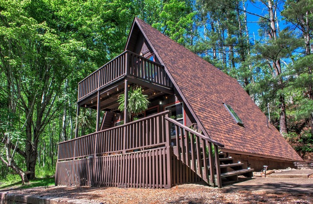 A-frame Cabin near Mt. Mitchell!