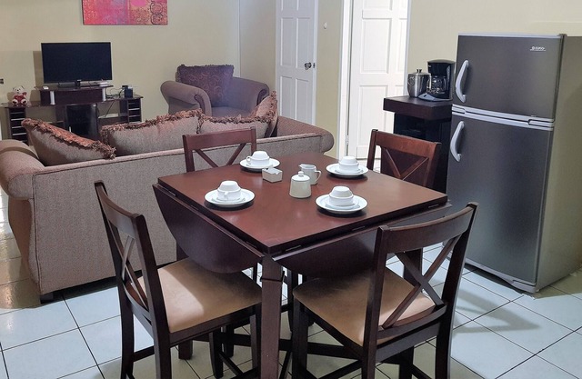 A GREAT PLACE TO STAY, AT A GREAT PRICE-2 BEDROOM