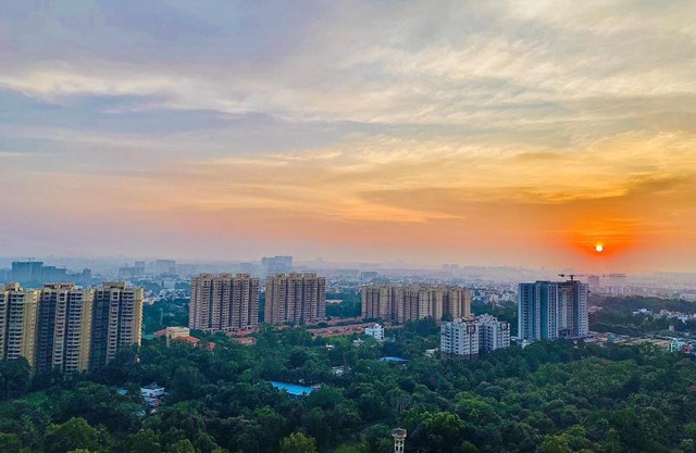 A Night in PÂRIS on the 31st Floor