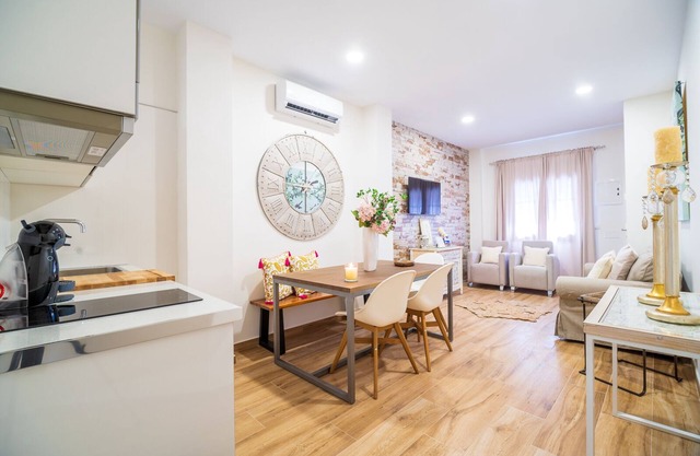 A&S Apartments Malaga-Free Parking and Wifi-a 500 Feria Malaga