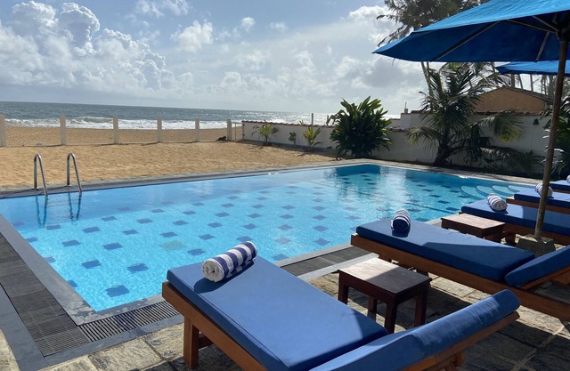 A Spacious Beachfront Villa With A Pool For 8 People In A Prime Location