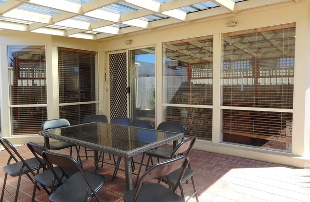 A Unique Holiday Home in between Avalon Airport and Melbourne CBD