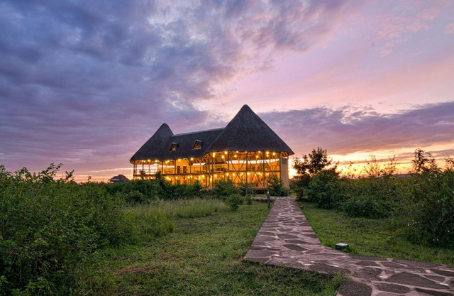 Aardvark Safari Lodge