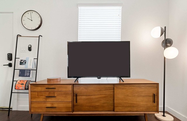 Abode | Montrose | 1-Bedroom