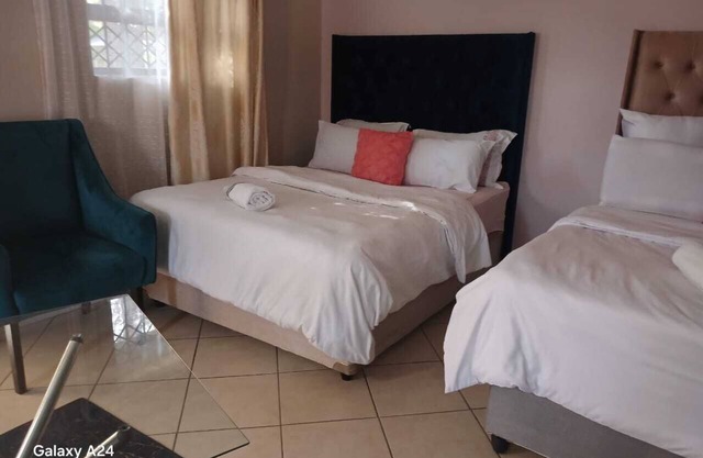 Accommodation For Group & Family House, "B&B" in Johannesburg Midrand