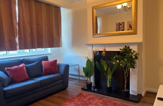 Ace Space II |Modern 3Bed Home | Parking | Staff