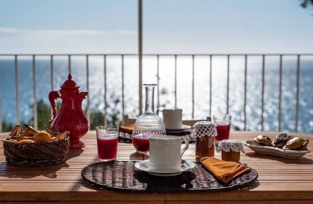 Acqua Viva Fronte Mare SalentoSealovers with the sea on their doorstep in Castro Marina