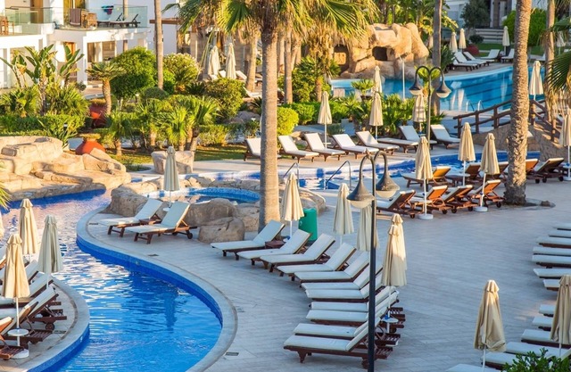 Adams Beach Hotel & Spa